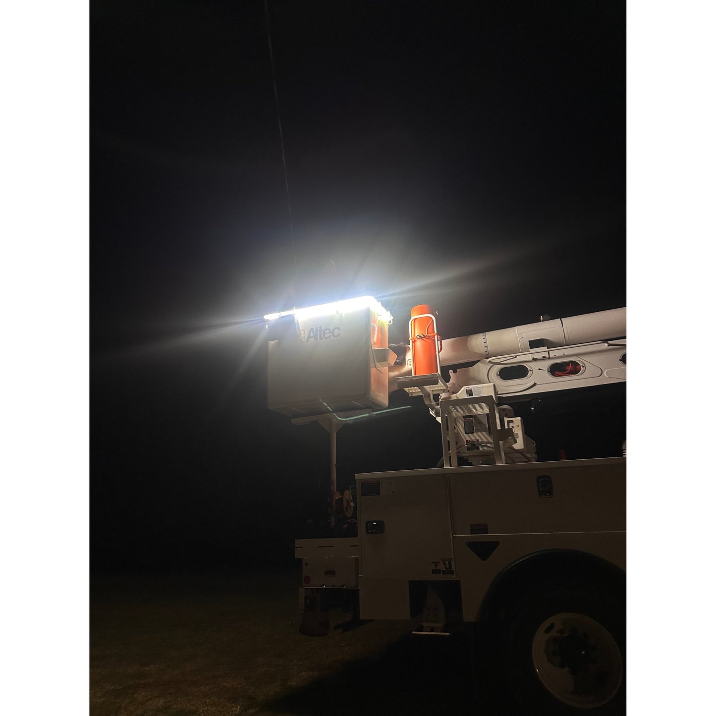 One Shot The Bucket Lantern for 2-Man Bucket