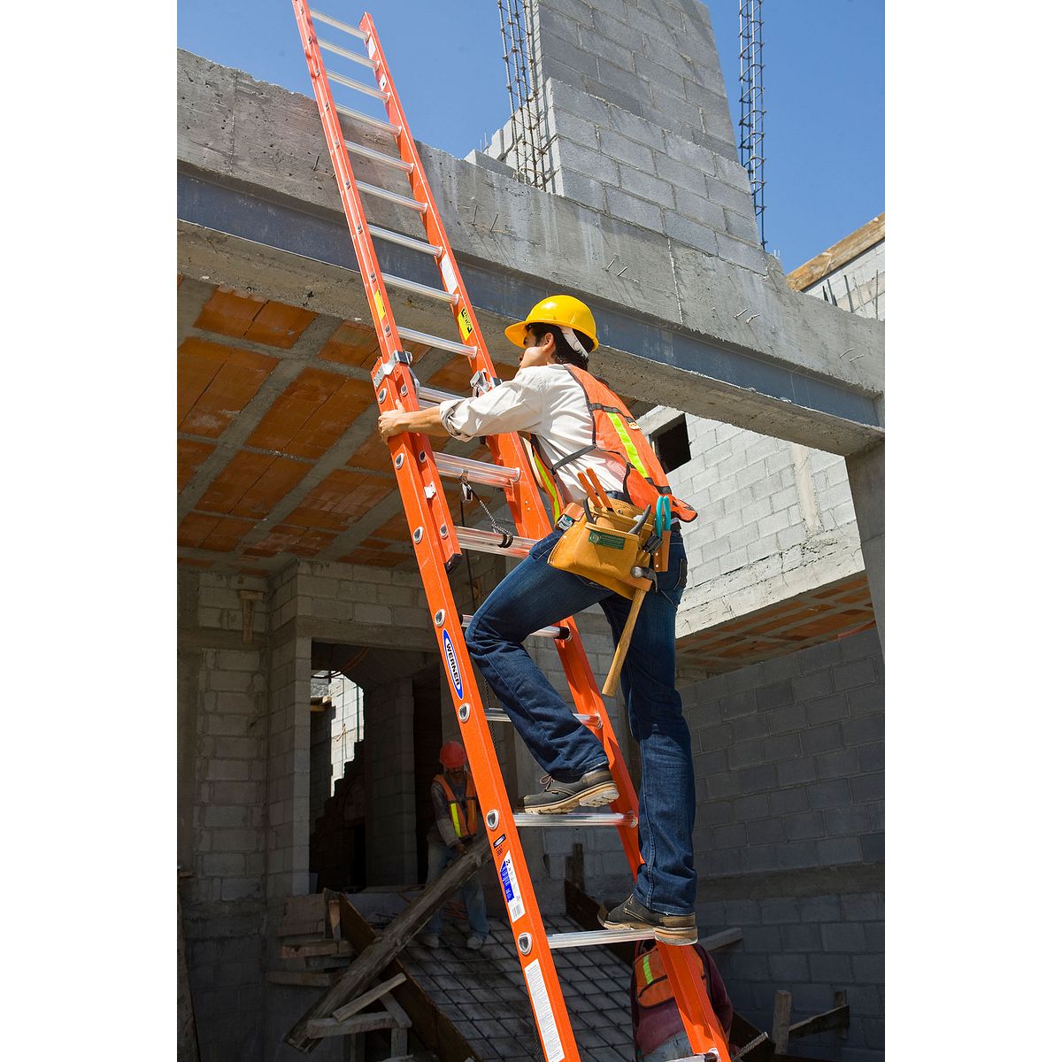 16ft Type IA Fiberglass D-Rung Extension Ladder D6216-2
