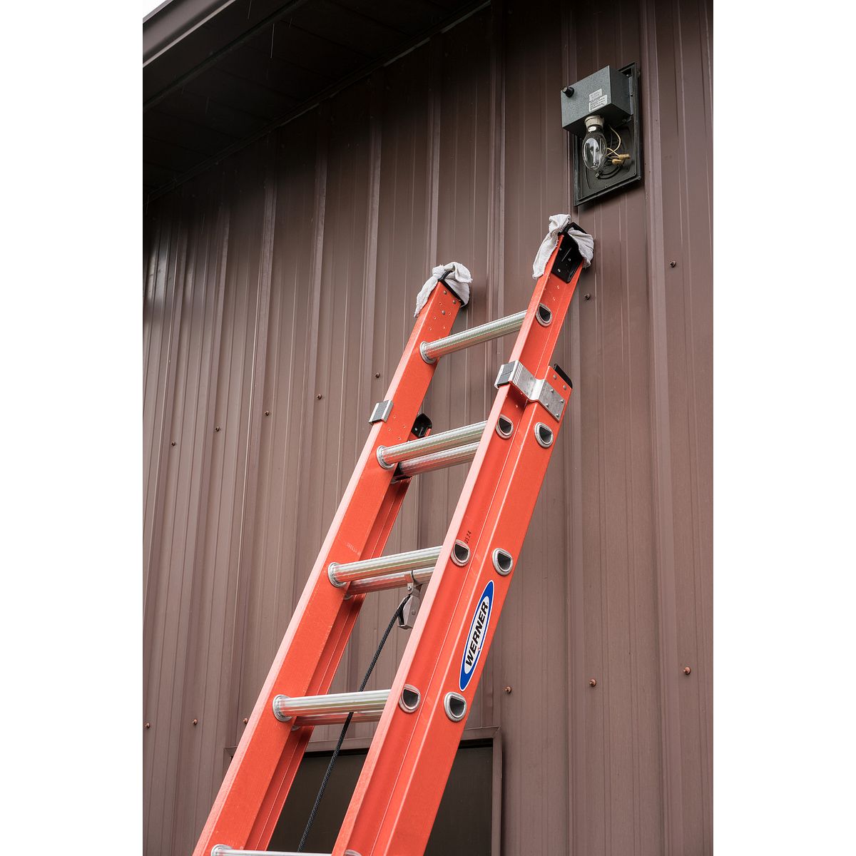 16ft Type IA Fiberglass D-Rung Extension Ladder D6216-2