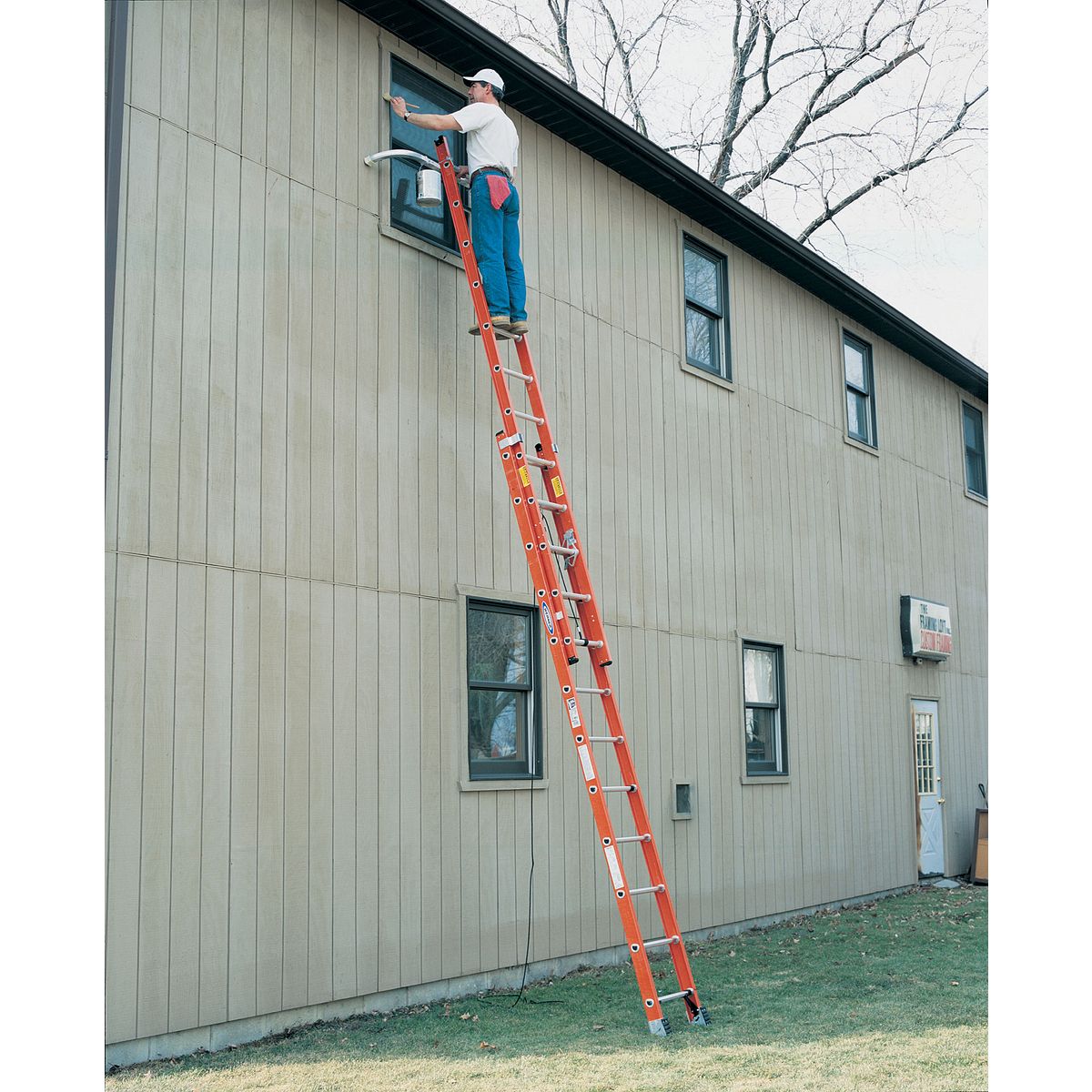 16ft Type IA Fiberglass D-Rung Extension Ladder D6216-2