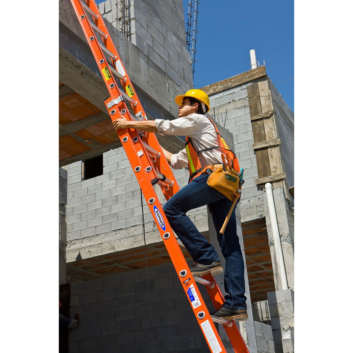 16ft Type IA Fiberglass D-Rung Extension Ladder D6216-2