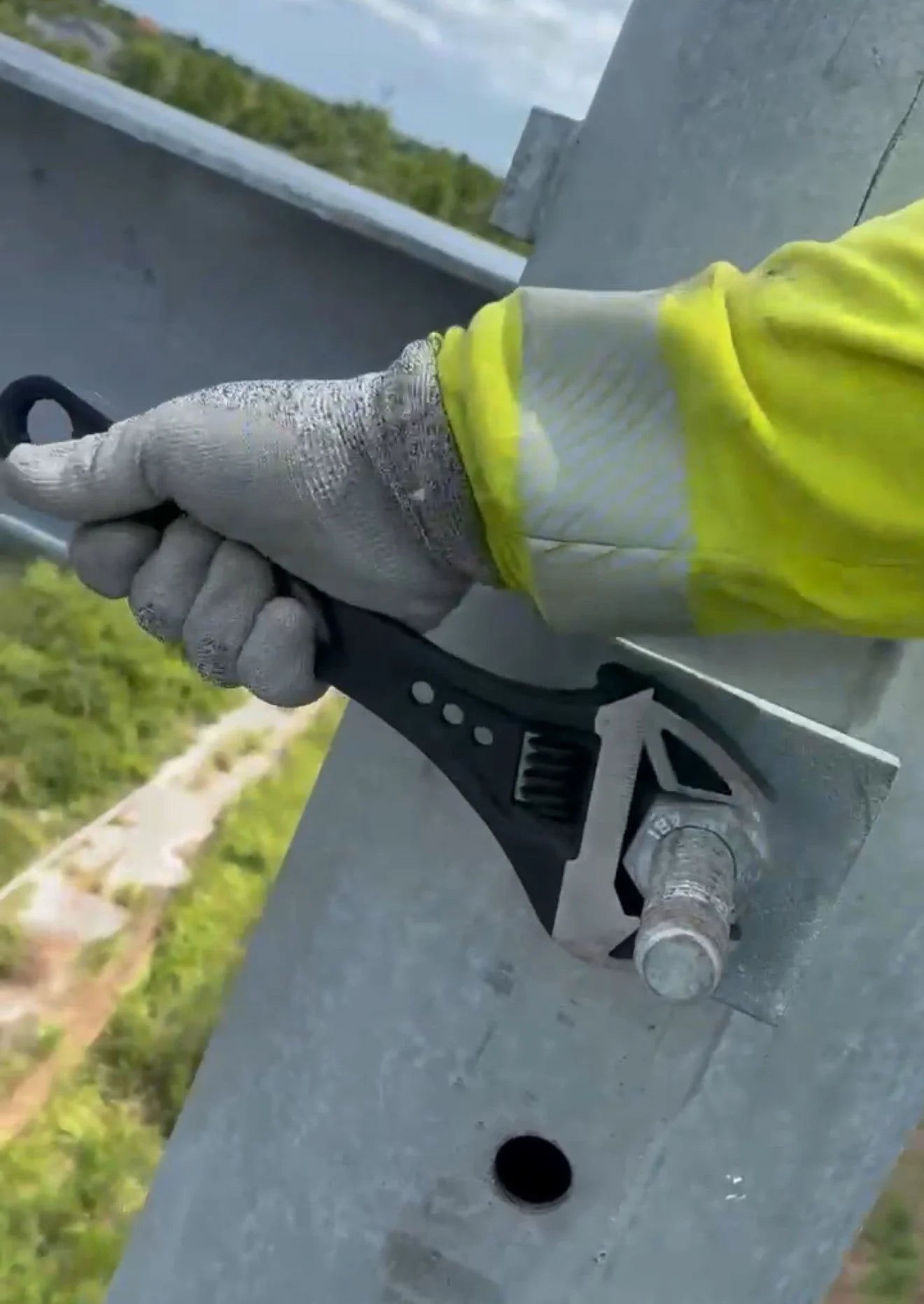 MADI 12" Adjustable Lineman Big Wrench ALW-12