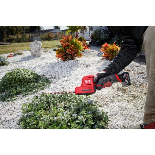 Milwaukee 2533-21 M12 FUEL 8-Inch Hedge Trimmer Kit