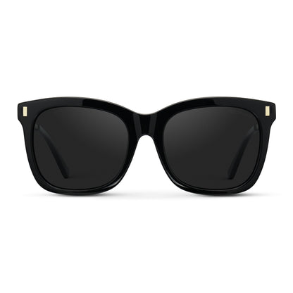 Elara Black