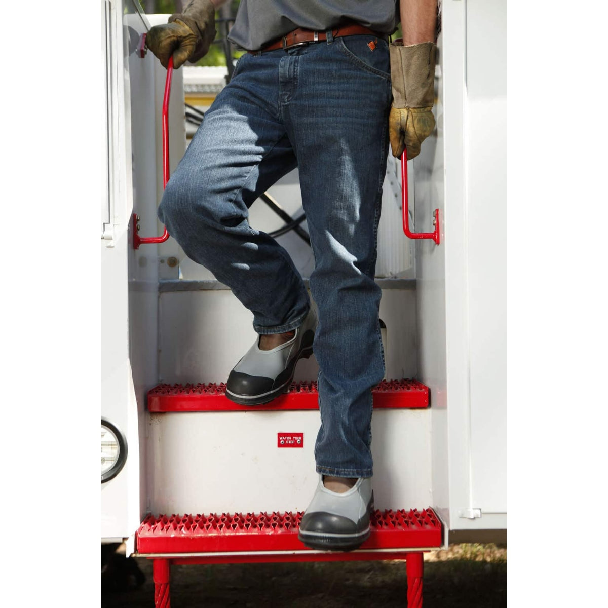 Quatro 20kV Slip On Dielectric Overshoe with SureGrip 360 Sole FRO3