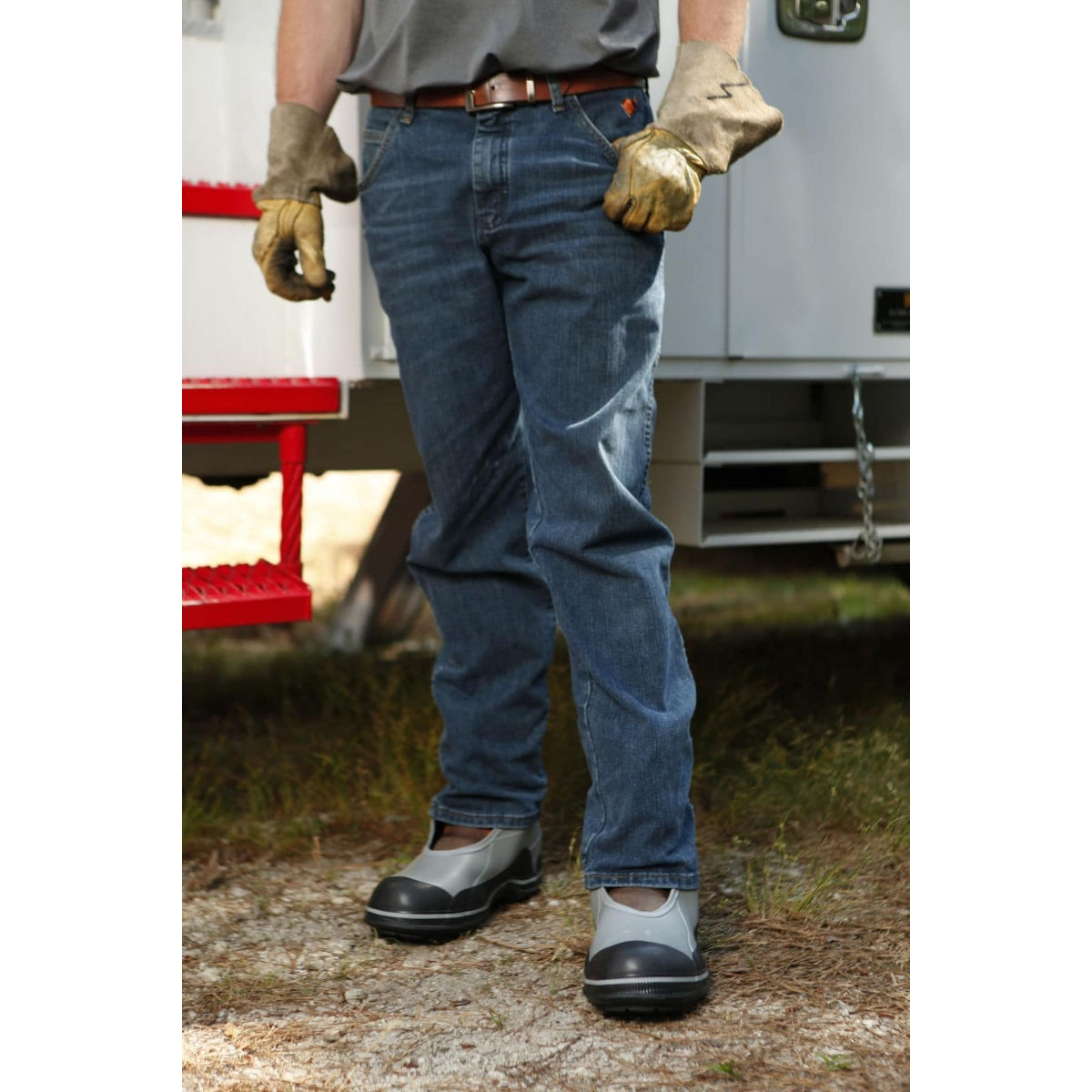 Quatro 20kV Slip On Dielectric Overshoe with SureGrip 360 Sole FRO3